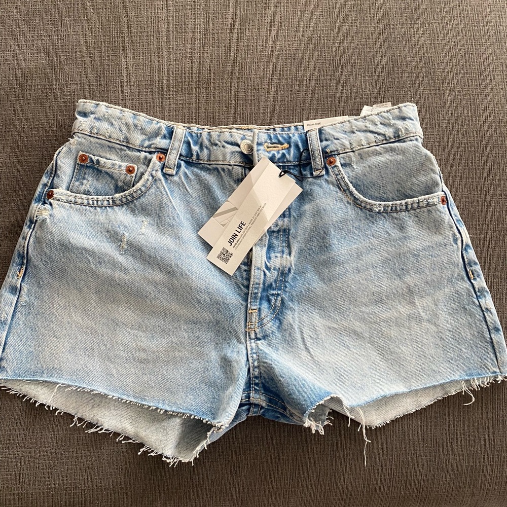 Zara high rise shorts NWT
